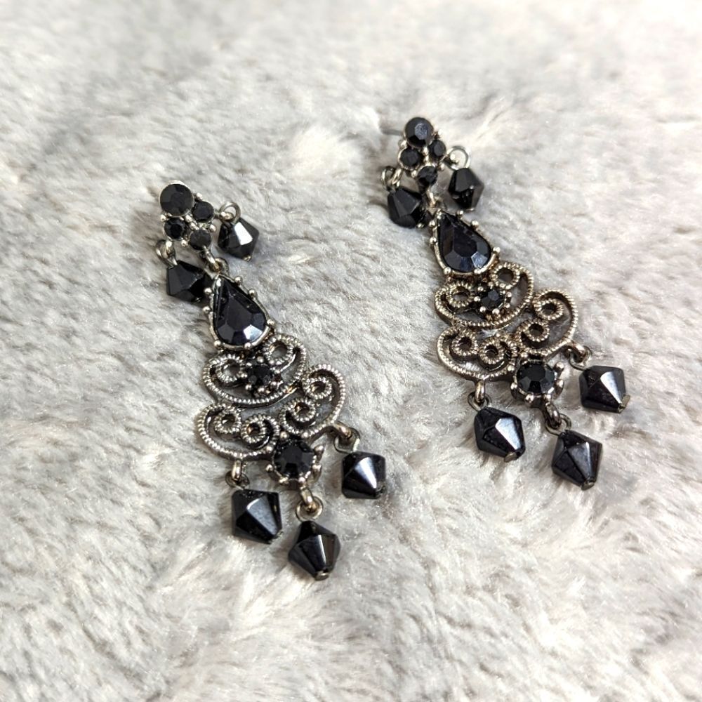 Vintage Black Bead and Antiqued Silvertone Chandelier Pierced Earrings - Picture 3 of 10
